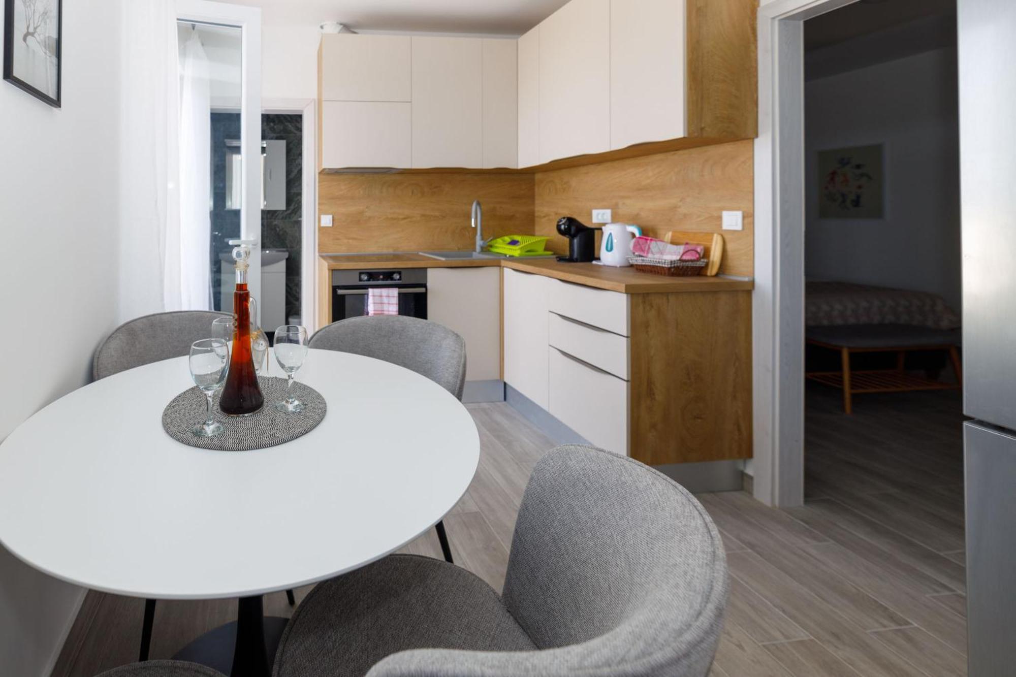 Apartamento Apartman Maro Makarska Exterior foto